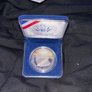 Silver dollar! US constitution coin! 1 silver dollar coin! 25 grams silver!